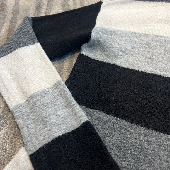 Express Mock Neck Striped Sweater - Picture 7 of 11